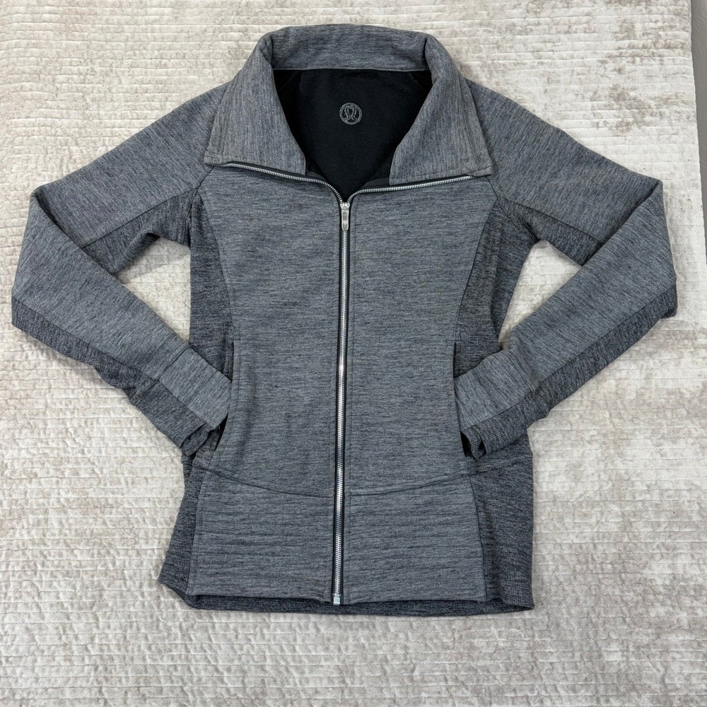 Lululemon Radiant Jacket Size 8 Heathered Charcoal Grey Full Zip Yoga Layer